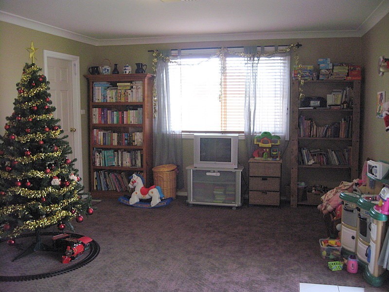 8 Banjo Place, Parkes NSW 2870