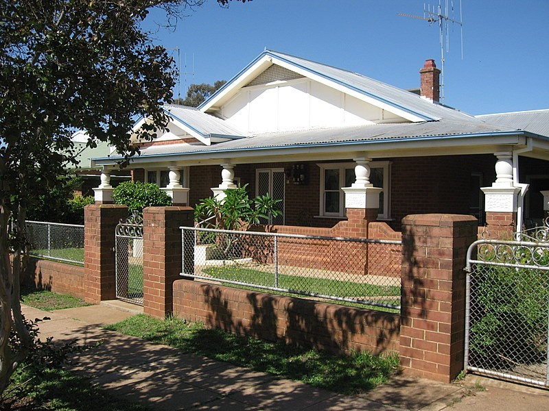 382 Clarinda Street, Parkes NSW 2870