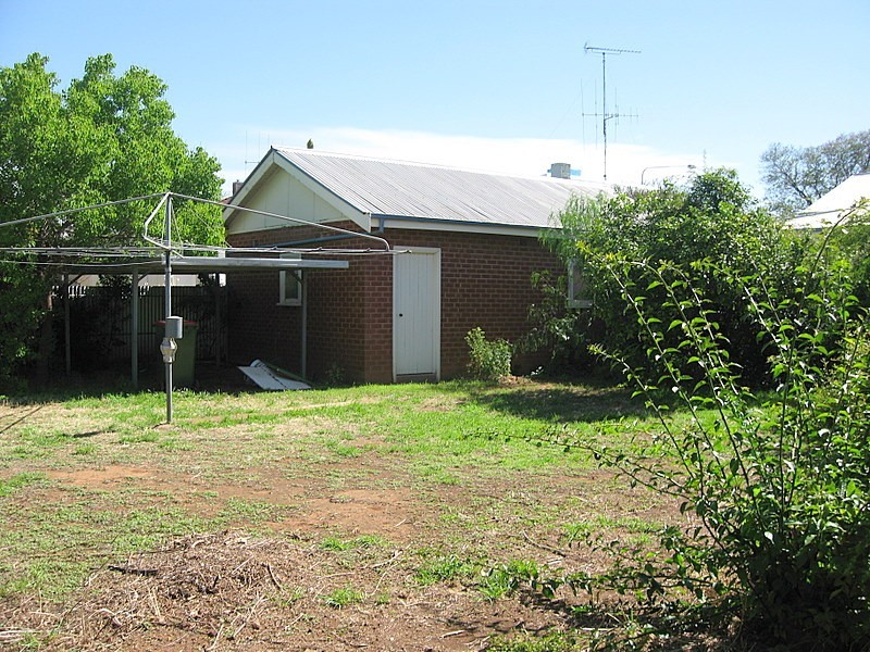 382 Clarinda Street, Parkes NSW 2870