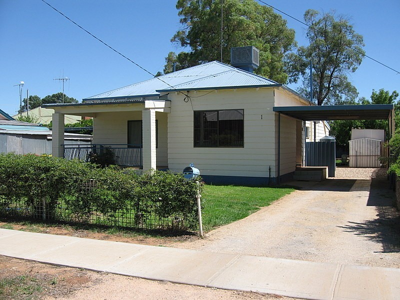 1 Captain Wilson Avenue, Parkes NSW 2870