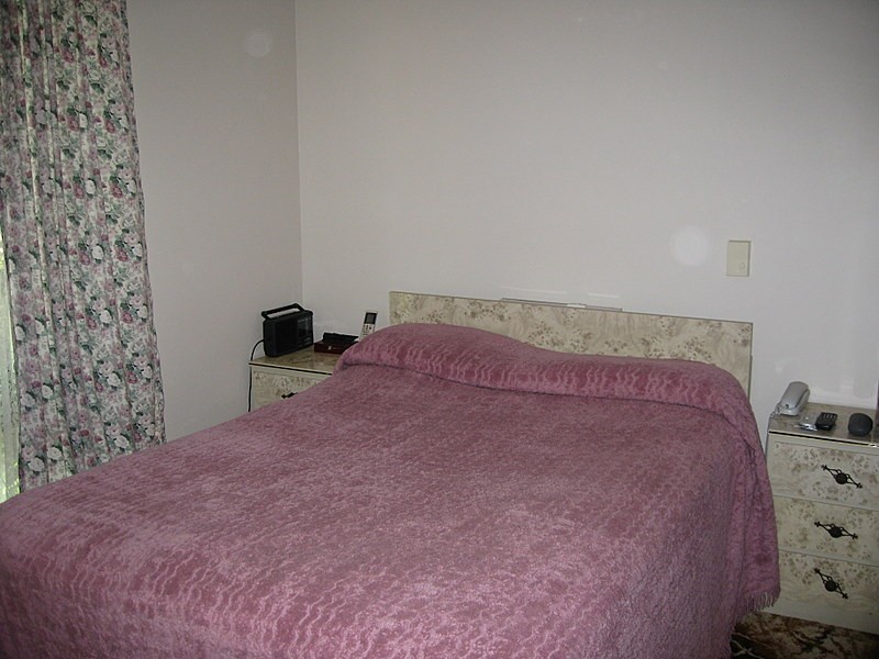 6 Barton Street, Parkes NSW 2870