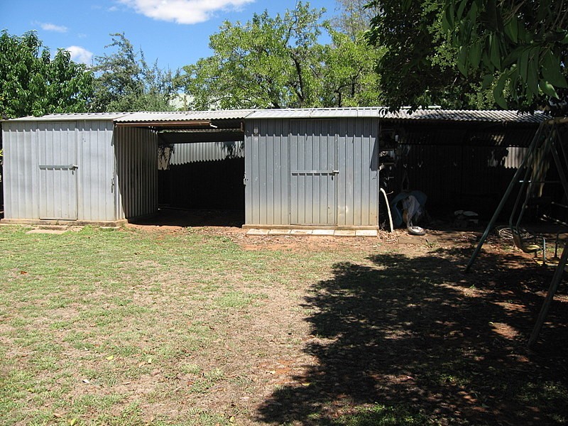 6 Barton Street, Parkes NSW 2870