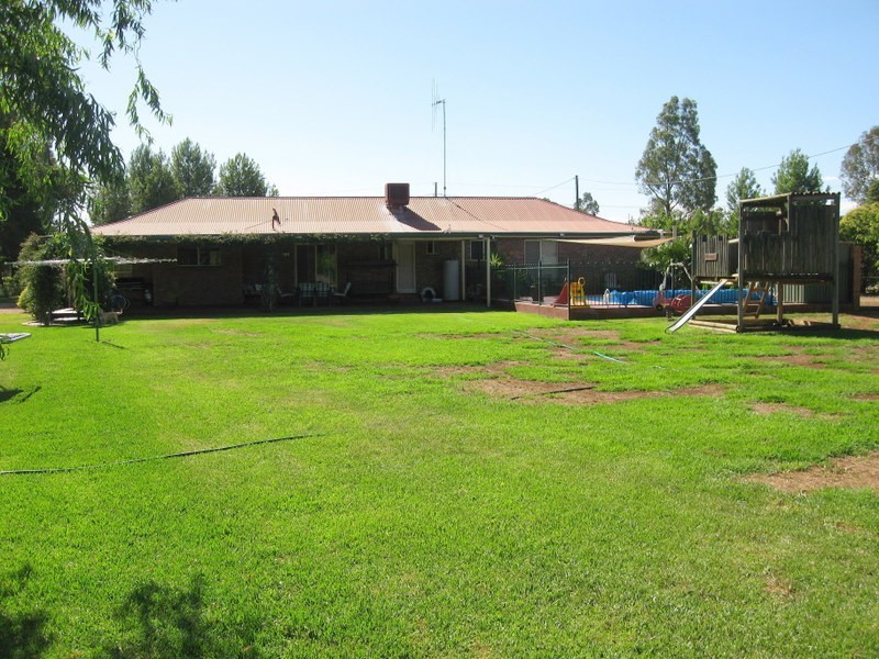 239 Nash Street, Parkes NSW 2870