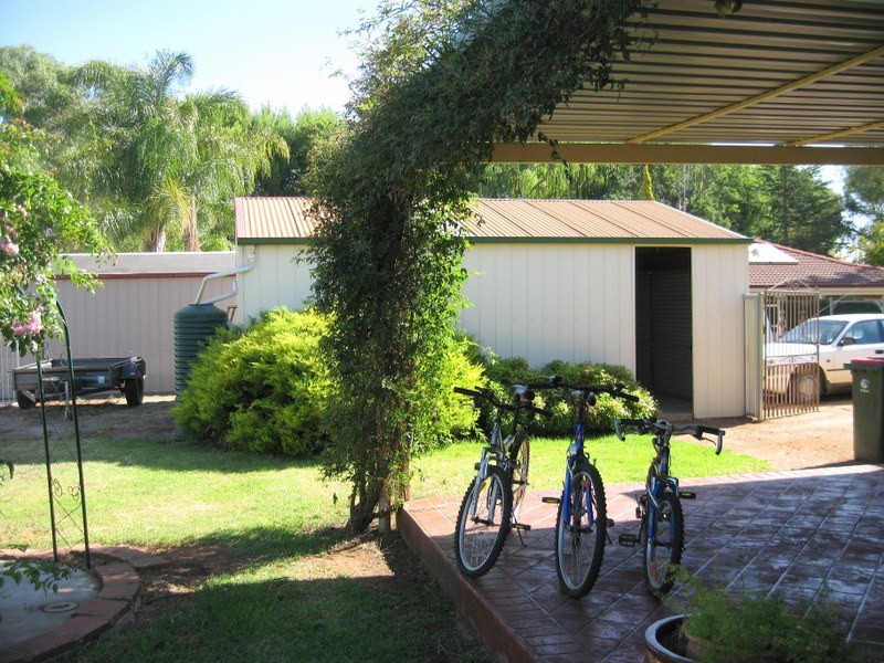 239 Nash Street, Parkes NSW 2870