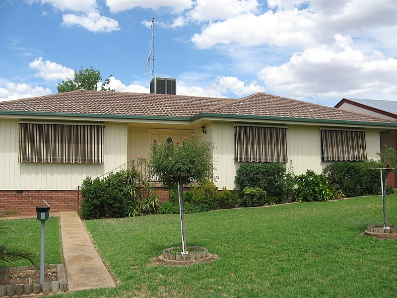 5 Fisher Street, Parkes NSW 2870