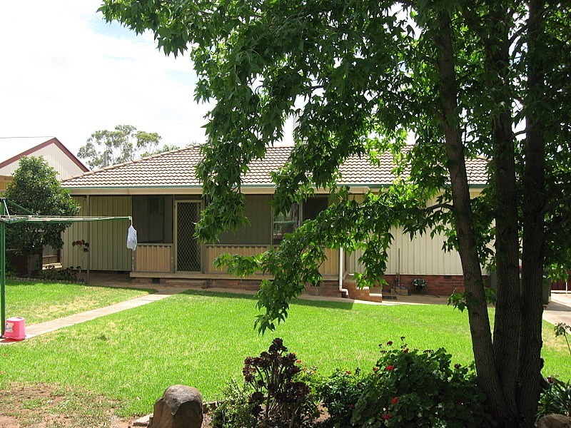 5 Fisher Street, Parkes NSW 2870