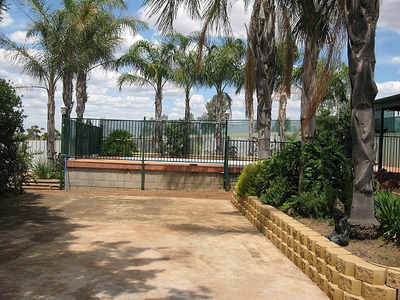 5 Fisher Street, Parkes NSW 2870