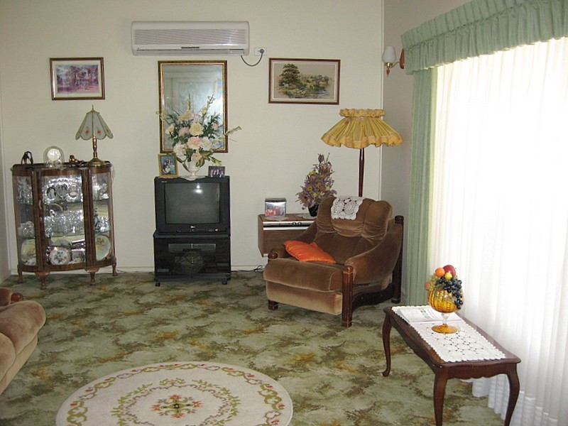 9 Downes Crescent, Parkes NSW 2870