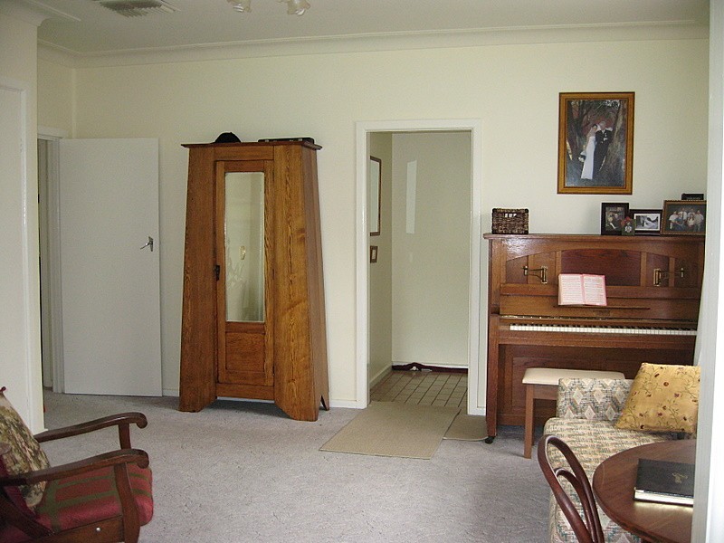 3 Waratah Street, Parkes NSW 2870