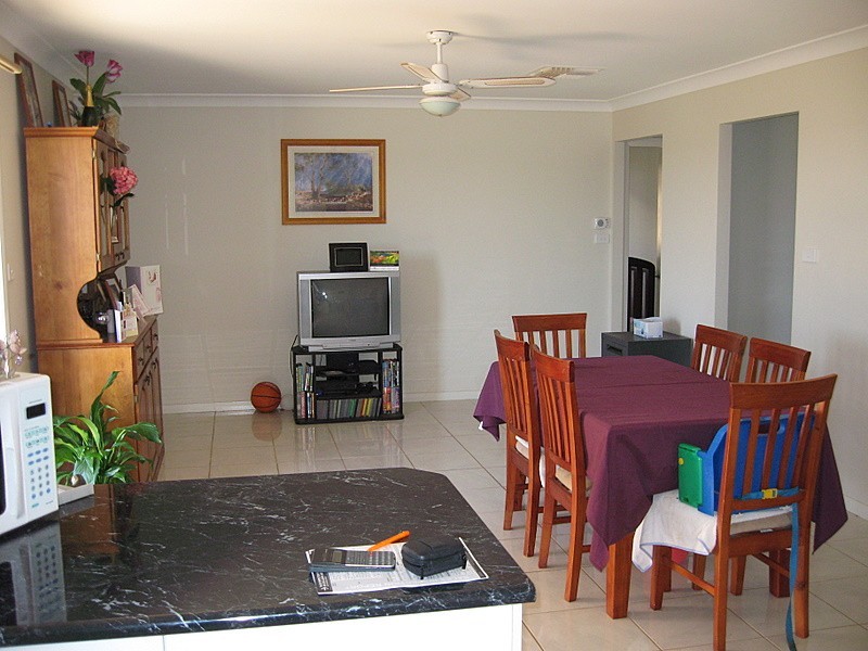 33 Blaxland Street, Parkes NSW 2870