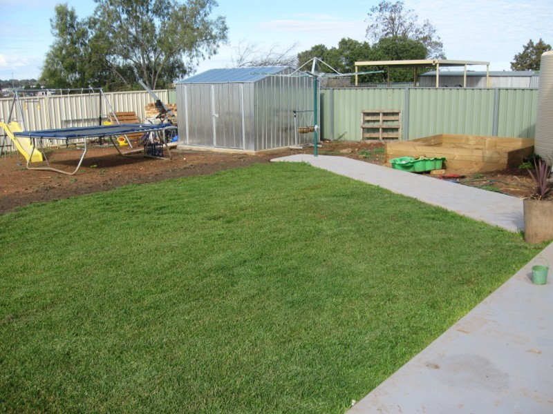 33 Blaxland Street, Parkes NSW 2870