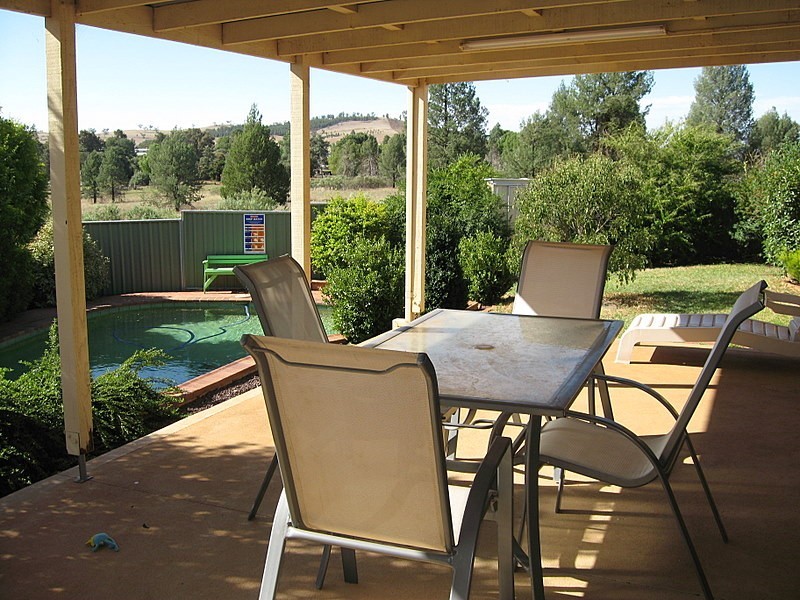 27 Glenburnie Close, Parkes NSW 2870