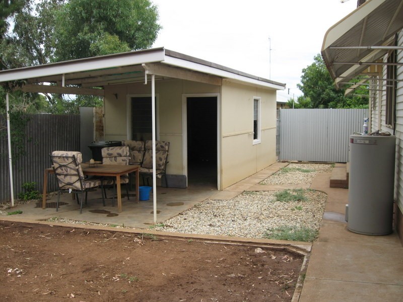 15 Victoria Street, Parkes NSW 2870