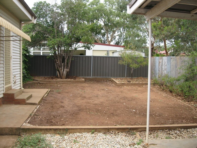 15 Victoria Street, Parkes NSW 2870