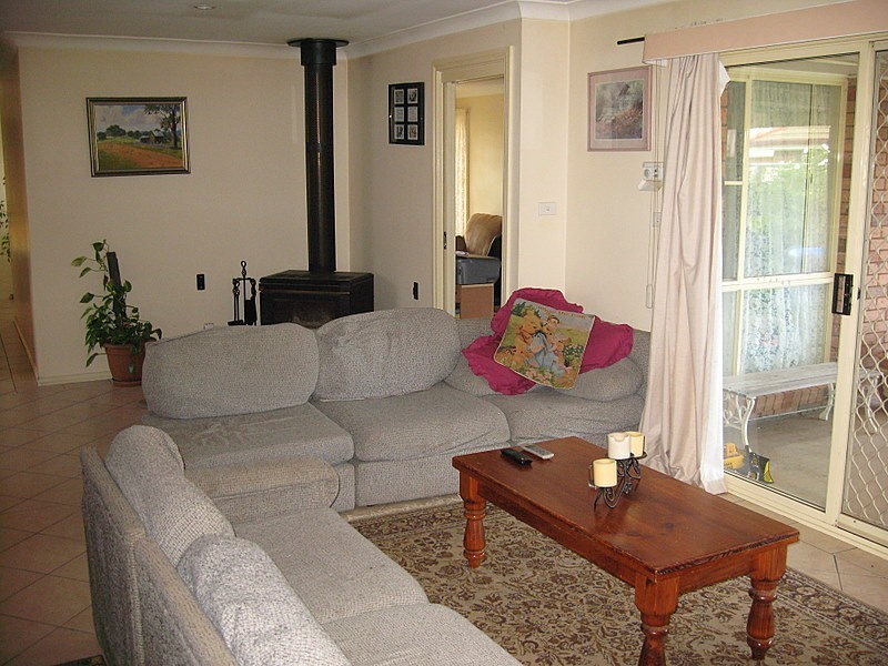 28 Ebelina Crescent, Parkes NSW 2870