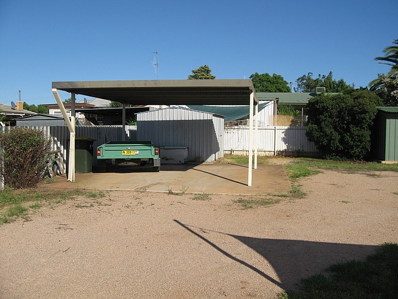 6 Thornbury Street, Parkes NSW 2870
