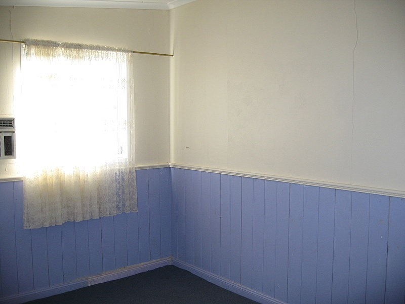 6 Thornbury Street, Parkes NSW 2870