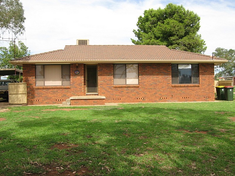 21 Coronation Avenue, Parkes NSW 2870