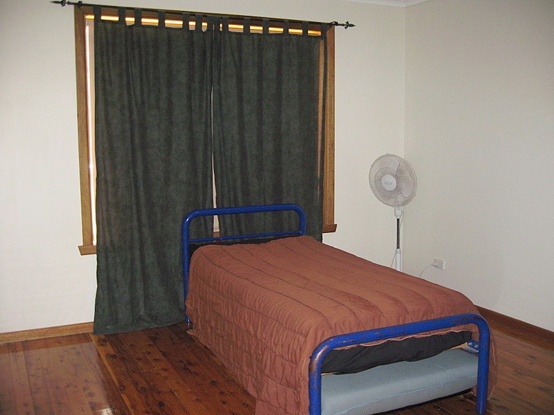 21 Coronation Avenue, Parkes NSW 2870