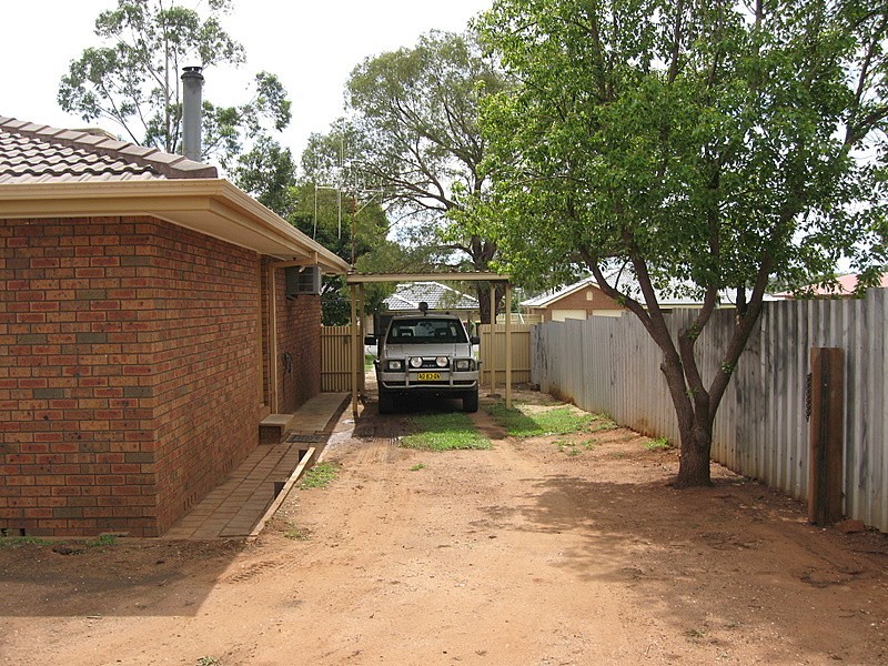 21 Coronation Avenue, Parkes NSW 2870