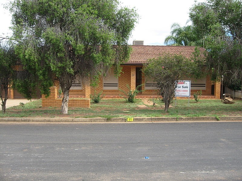 24 Paterson Street, Parkes NSW 2870