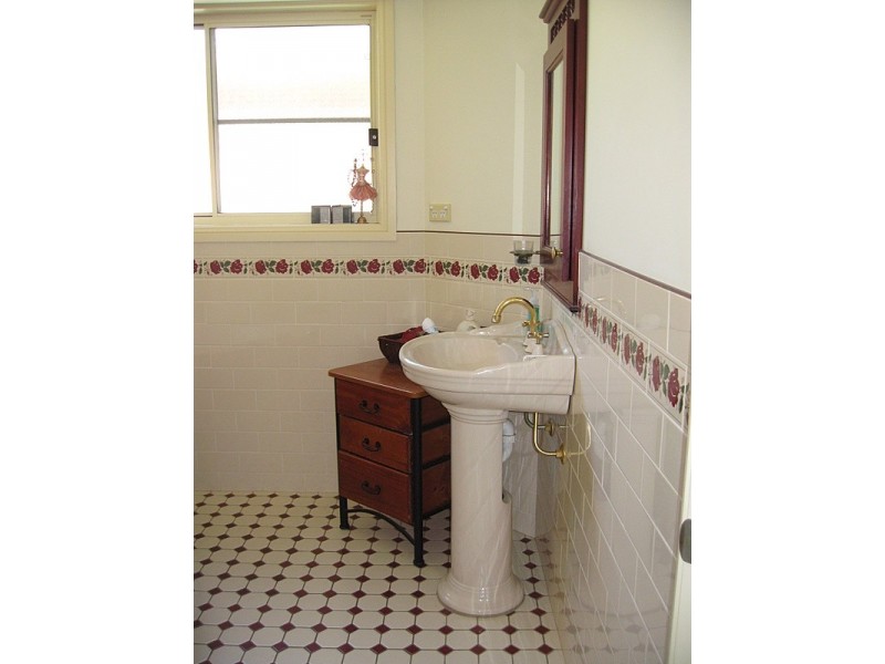 3 John Curtin Street, Parkes NSW 2870