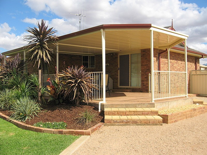 3 John Curtin Street, Parkes NSW 2870
