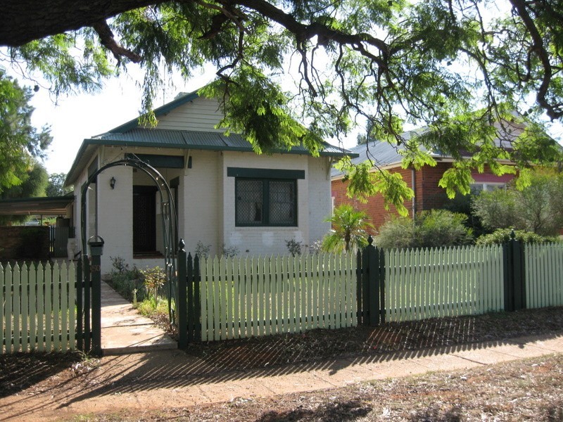 50 Mitchell Street, Parkes NSW 2870
