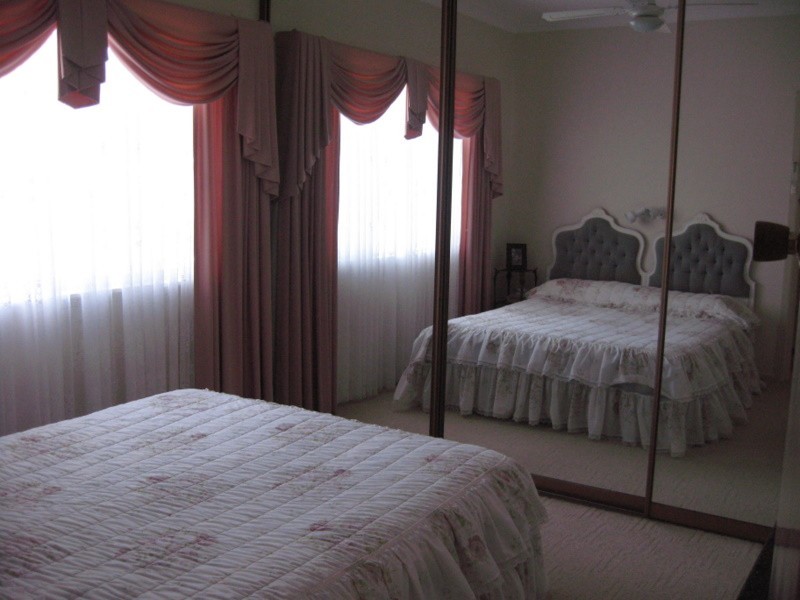 18 Barton Street, Parkes NSW 2870