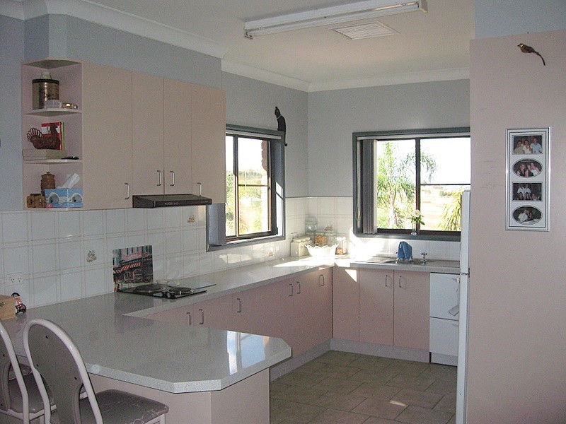 26 Panorama Crescent, Parkes NSW 2870