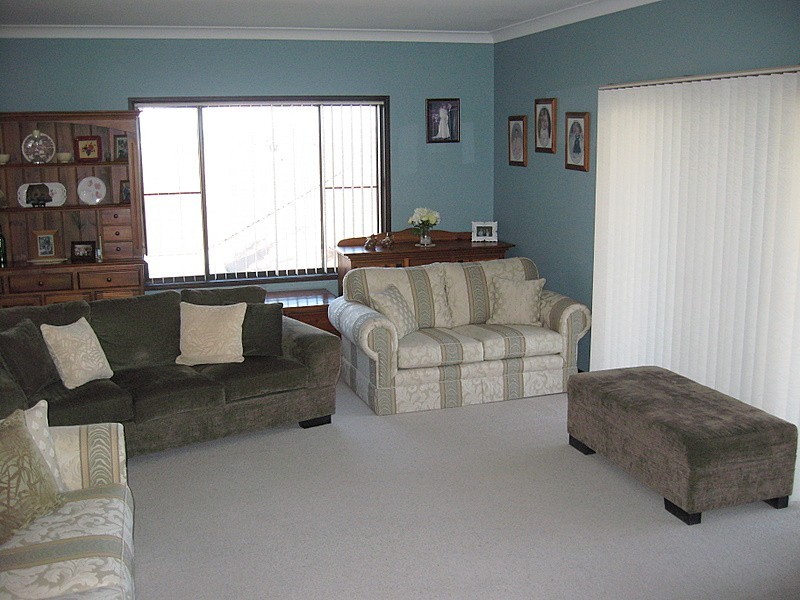 26 Panorama Crescent, Parkes NSW 2870