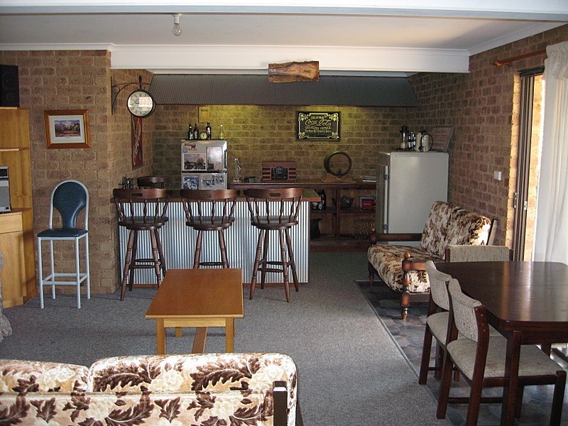 26 Panorama Crescent, Parkes NSW 2870