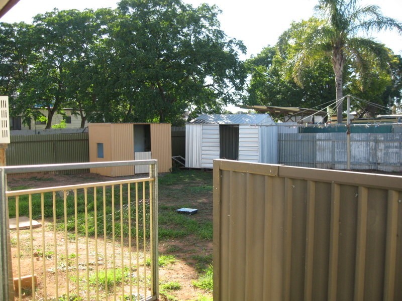 7 Moon Crescent, Parkes NSW 2870