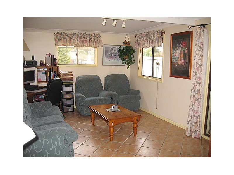 29 Webb Street, Parkes NSW 2870