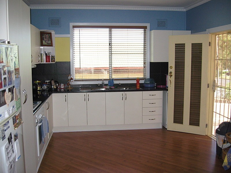 17 Callaghan Street, Parkes NSW 2870