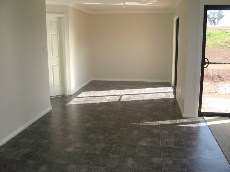 9 Blaxland Street, Parkes NSW 2870