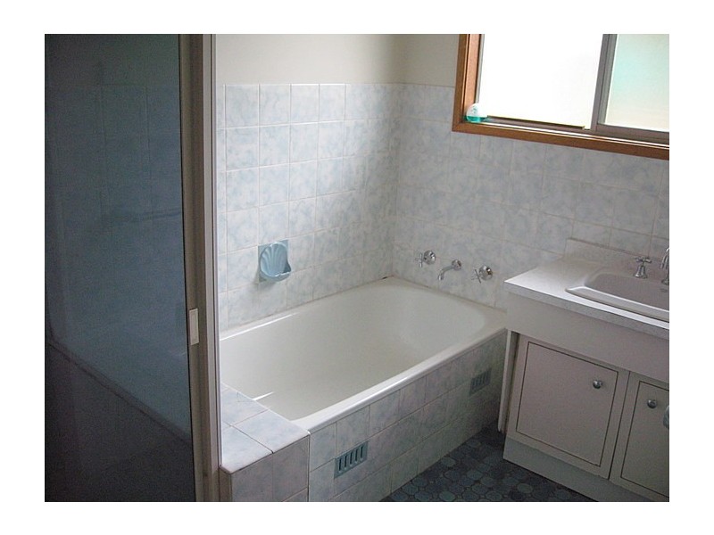 15 Kookaburra Street, Parkes NSW 2870