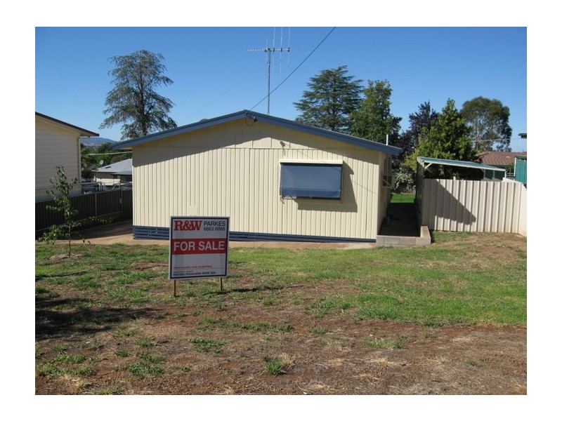 15 Kookaburra Street, Parkes NSW 2870