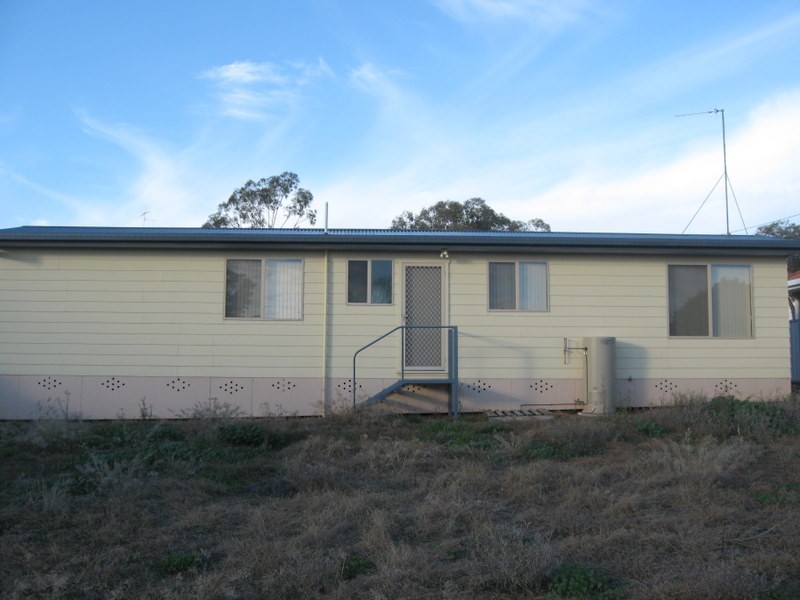 126 Euchie Street, Peak Hill NSW 2869