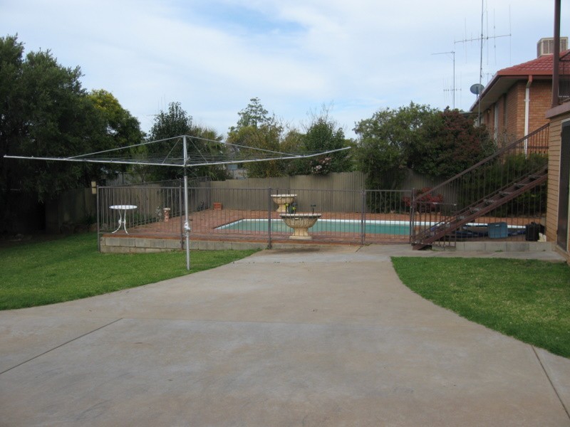 17 Lorking Street, Parkes NSW 2870