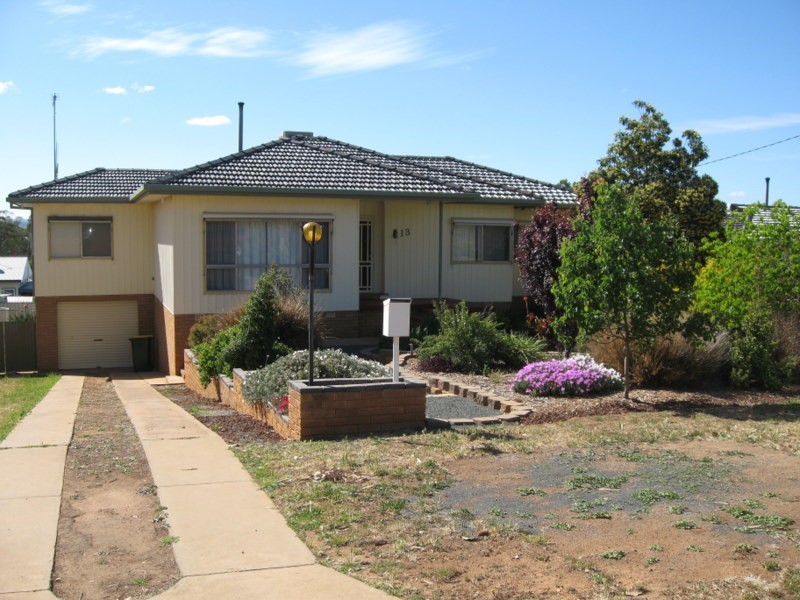 13 Lorking Street, Parkes NSW 2870