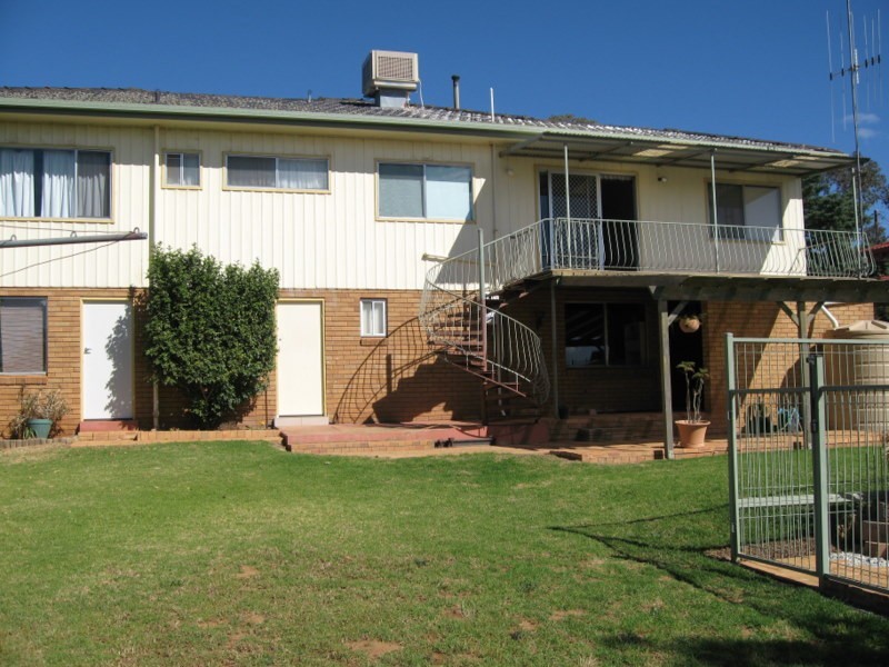 13 Lorking Street, Parkes NSW 2870