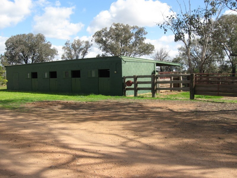 ‘Linden’ Bogan Road, Parkes NSW 2870