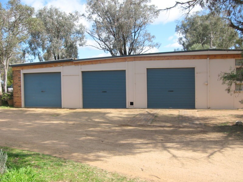 ‘Linden’ Bogan Road, Parkes NSW 2870