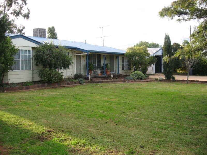 260 Nash Street, Parkes NSW 2870