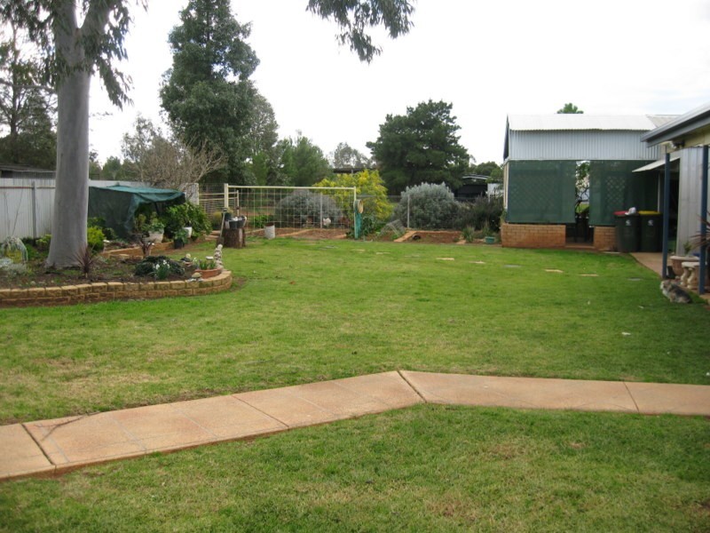 260 Nash Street, Parkes NSW 2870