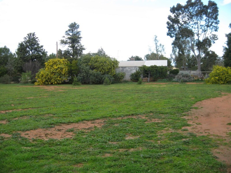 260 Nash Street, Parkes NSW 2870