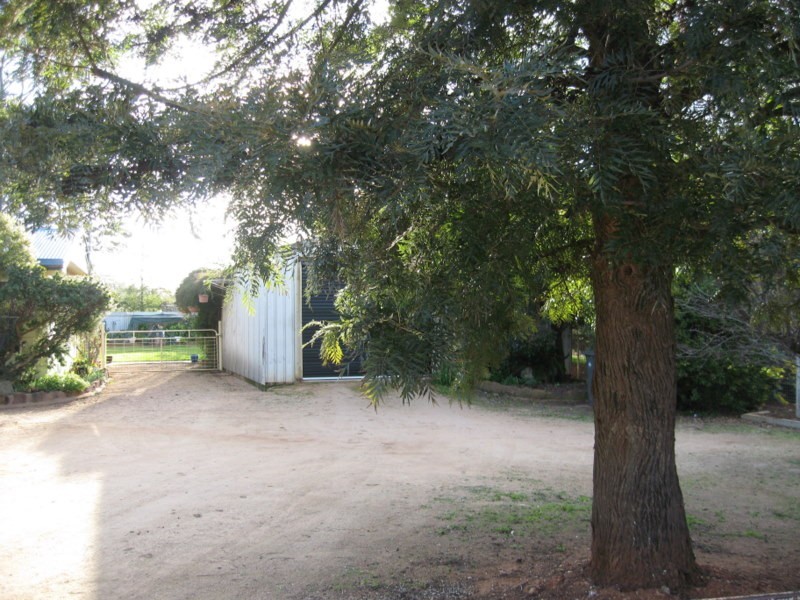 260 Nash Street, Parkes NSW 2870