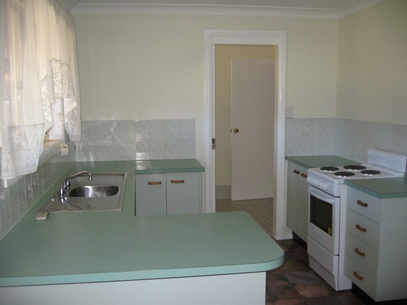 2 Carinya Street, Parkes NSW 2870