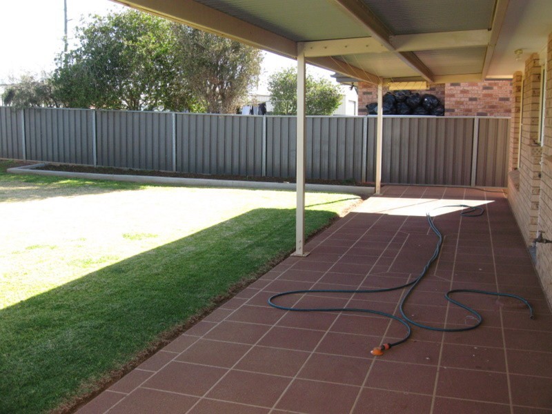 2 Carinya Street, Parkes NSW 2870